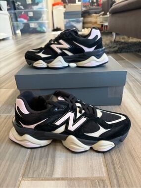 Women's New Balance 9060 JD Exclusive Shoes - Black/Pink U9060JBR
